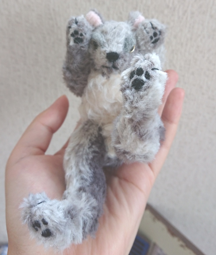 【おうちが決まりました】●どるぐるみシリーズ1●クールな狼さん