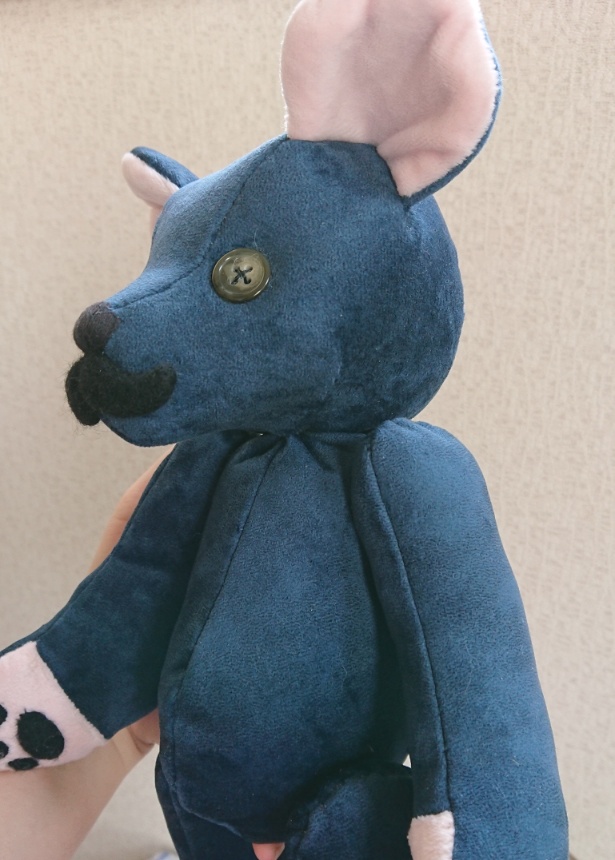 【おうちが決まりました】おひげの生えたテディベア紳士
