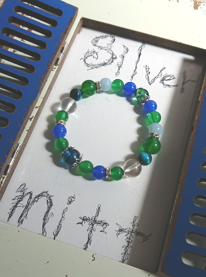 【売り切れました】青と緑の天然石ゴムブレスレット