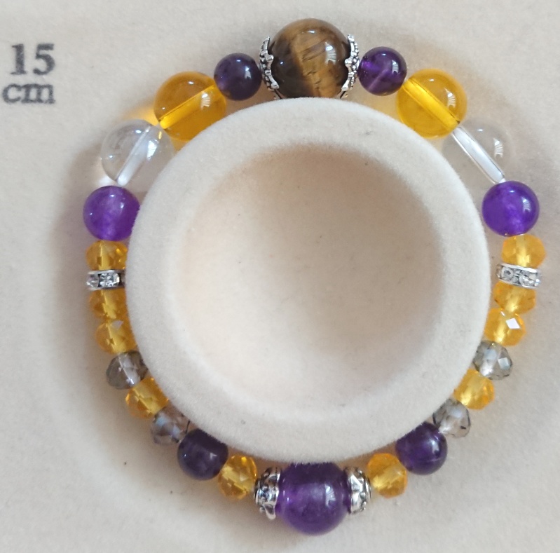 【売り切れました】黄色と紫の天然石&ガラスビーズゴムブレスレット