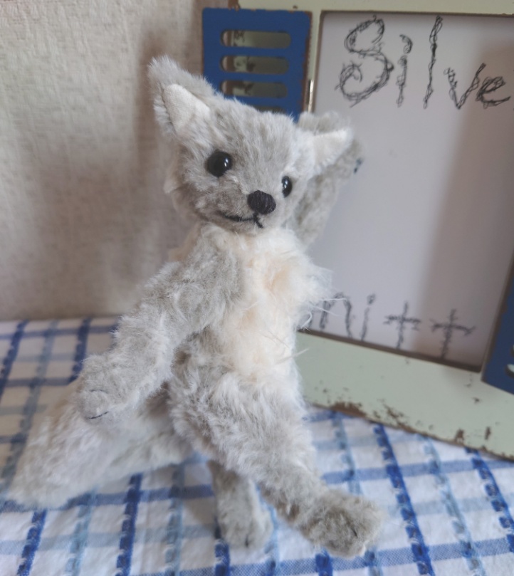 【おうちが決まりました】●どるぐるみシリーズ4●2本尻尾のわんわん【1点物】