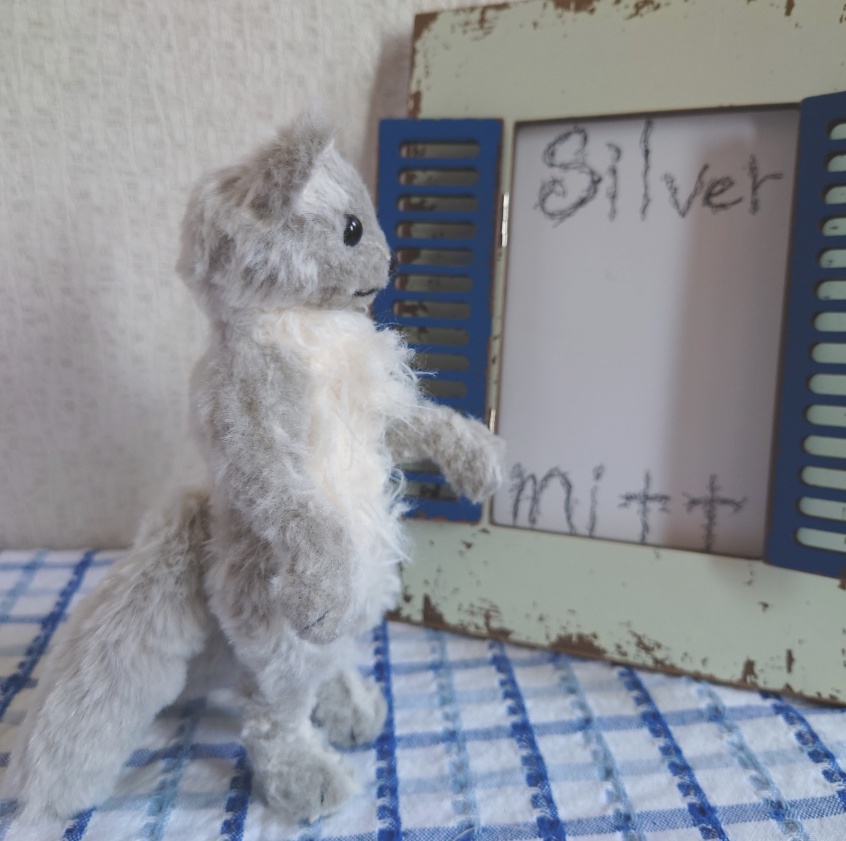 【おうちが決まりました】●どるぐるみシリーズ4●2本尻尾のわんわん【1点物】