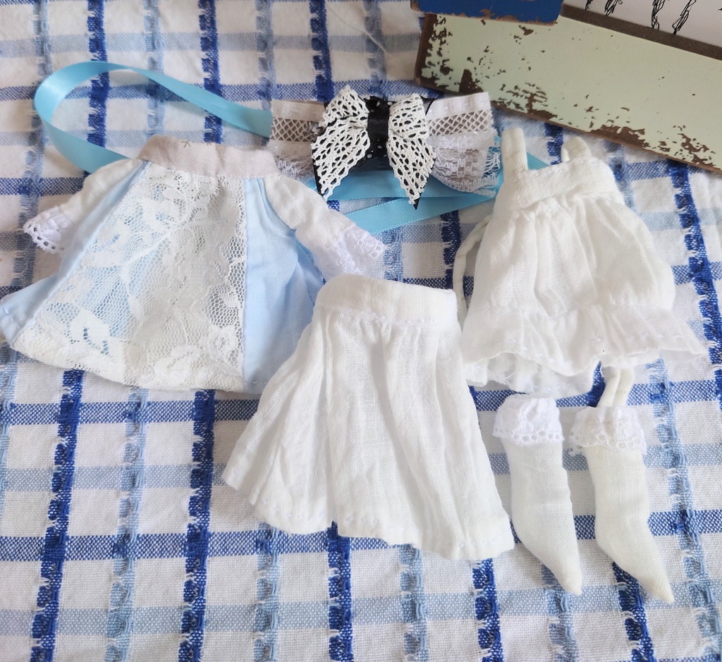 【おうちが決まりました】一点物のうさぎ頭のドール