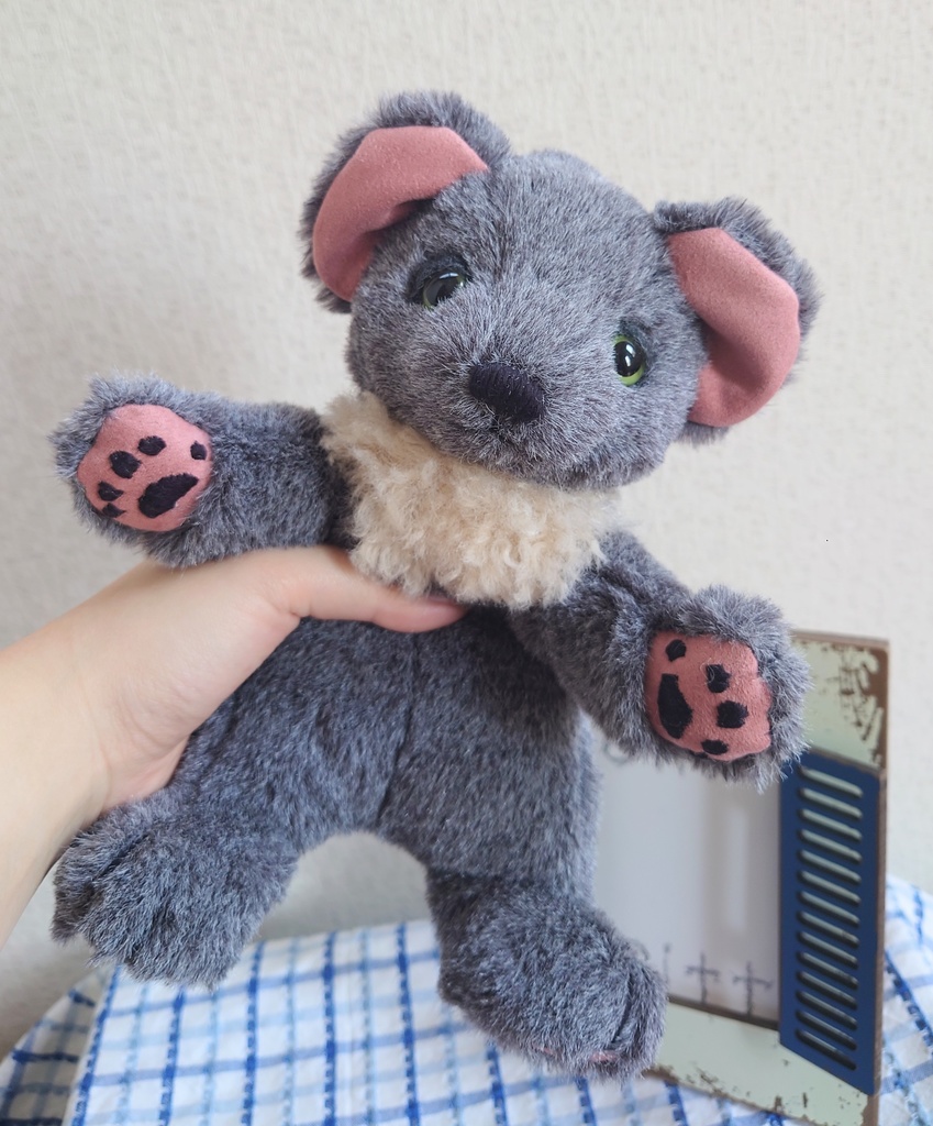 【おうちが決まりました】【一点物】眠たいこぐまのぬいぐるみ