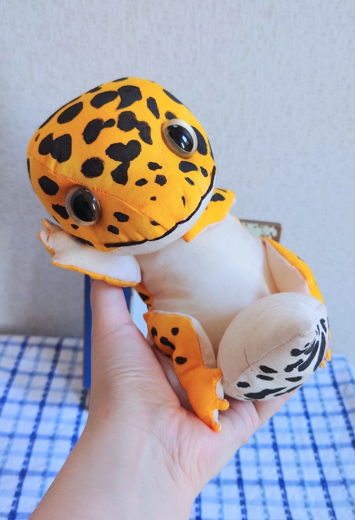 【入荷待ち】ヒョウモントカゲモドキぬいぐるみ(猫目ハイイエロー)