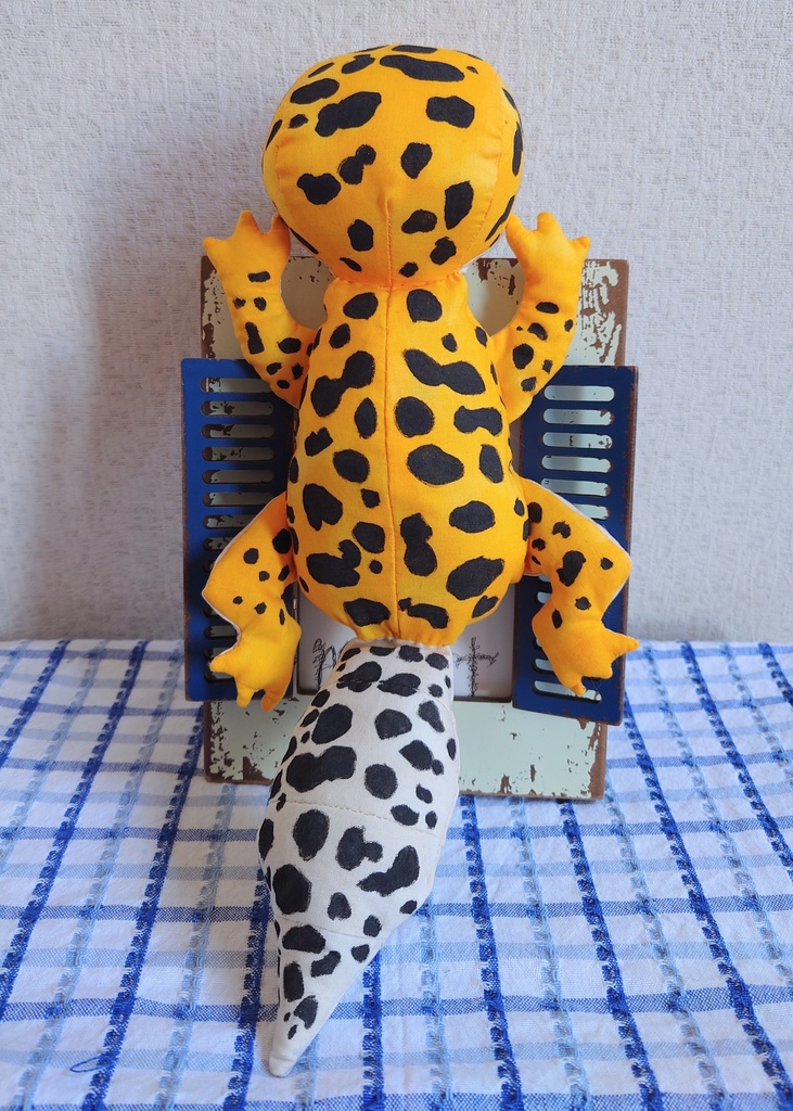 【入荷待ち】ヒョウモントカゲモドキぬいぐるみ(猫目ハイイエロー)