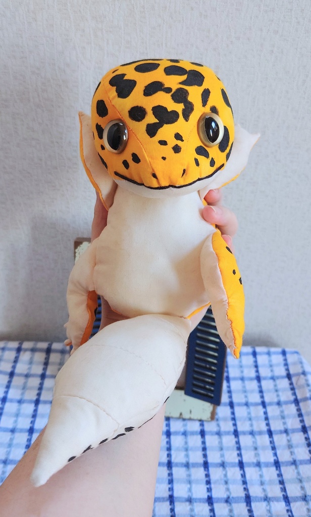 【入荷待ち】ヒョウモントカゲモドキぬいぐるみ(猫目ハイイエロー)