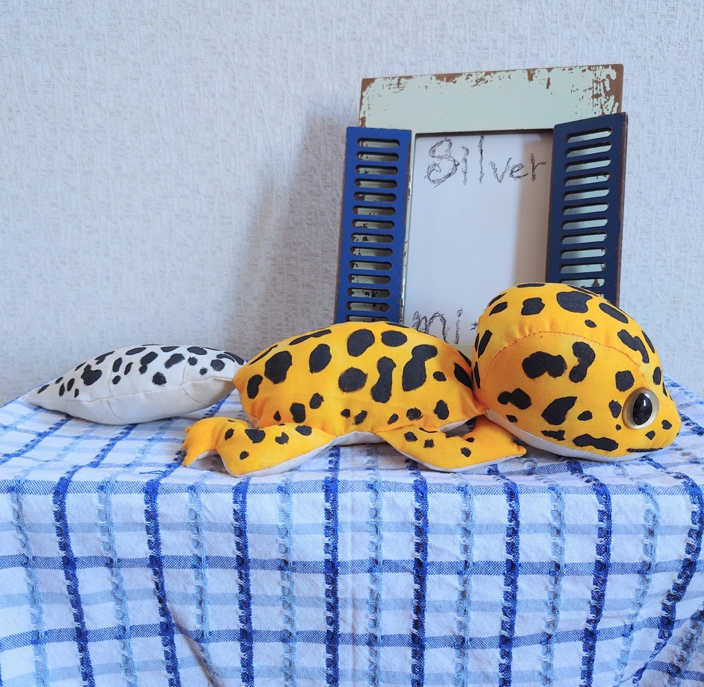 【入荷待ち】ヒョウモントカゲモドキぬいぐるみ(猫目ハイイエロー)