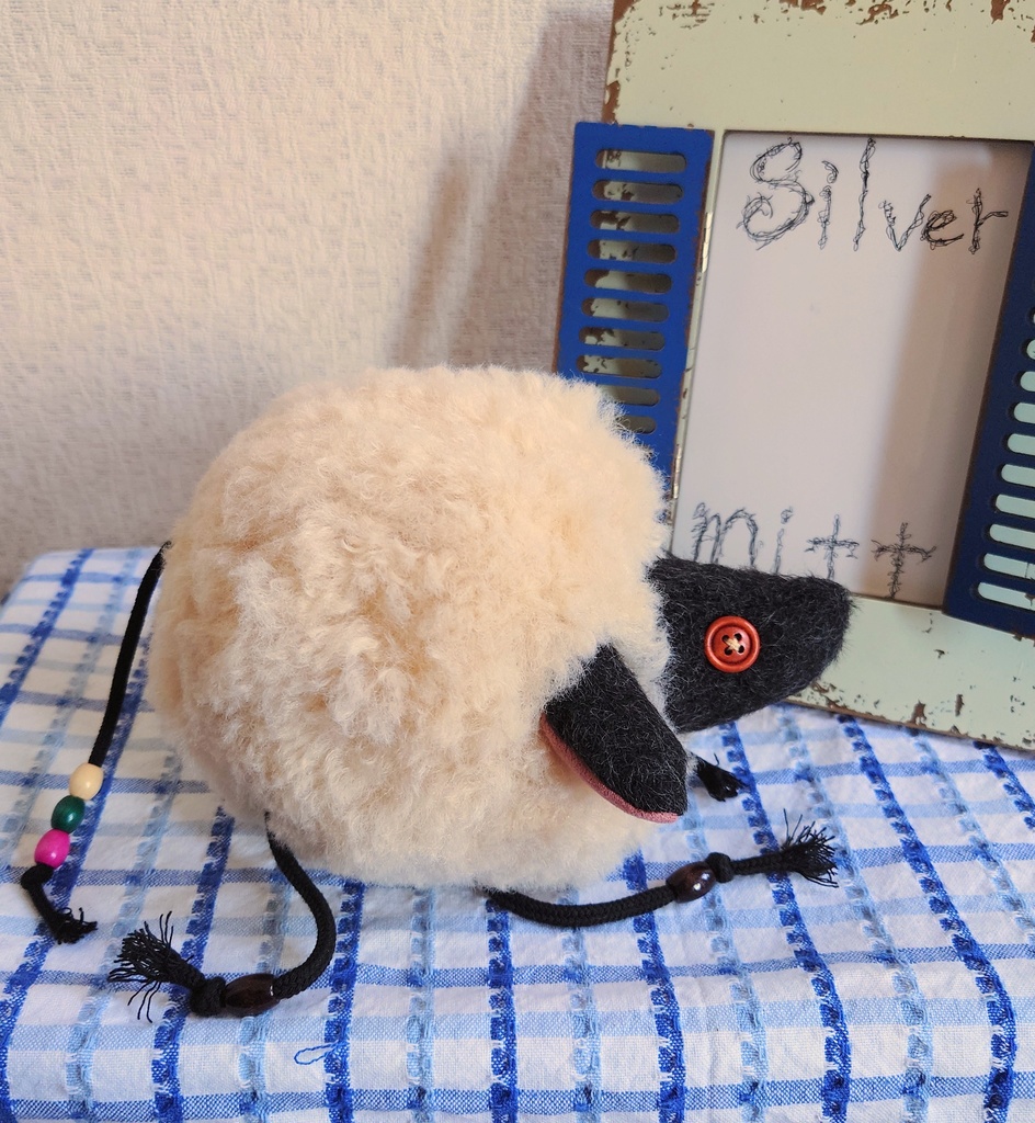 【おうちが決まりました】一点物まんまるひつじさんシンプルぬいぐるみ