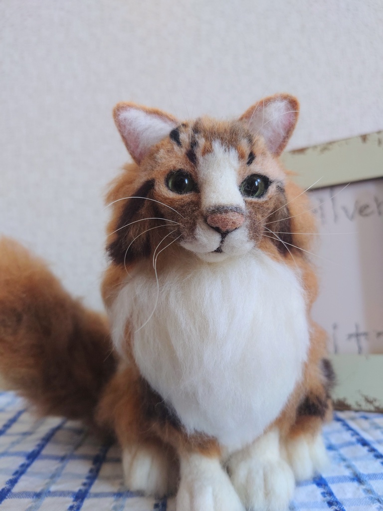 【おうちが決まりました】一点物の羊毛フェルト猫さん