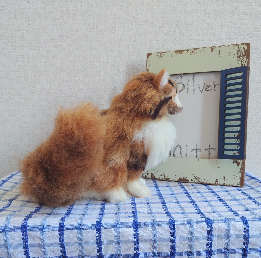 【おうちが決まりました】一点物の羊毛フェルト猫さん