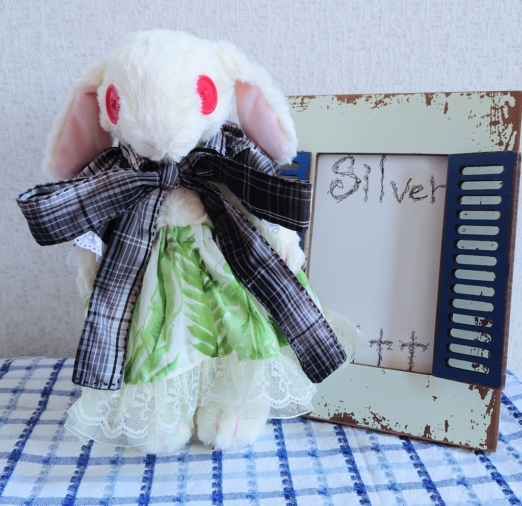 おうちが決まりました】一点物のテディうさぎ嬢 - Silver mitt. - BOOTH