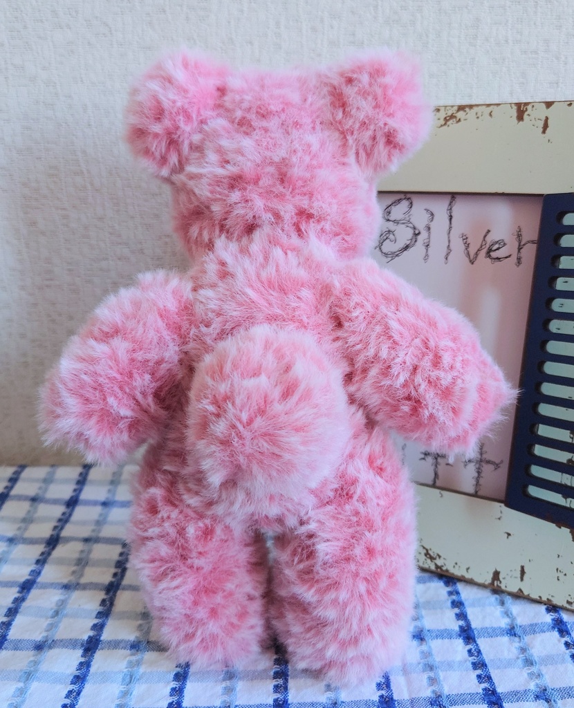 【一点物】シンプルなピンクのあみぐるみクマさん