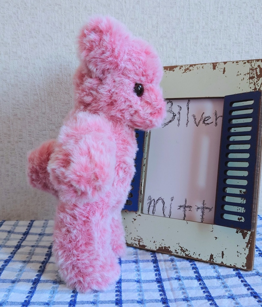 【一点物】シンプルなピンクのあみぐるみクマさん