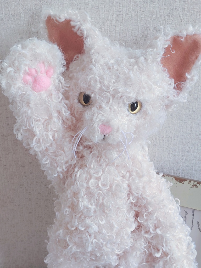 【一点物】デボンレックスのぬいぐるみ
