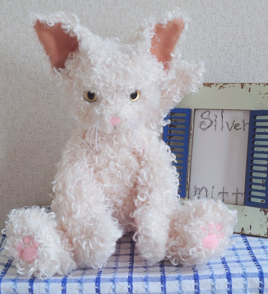 【一点物】デボンレックスのぬいぐるみ