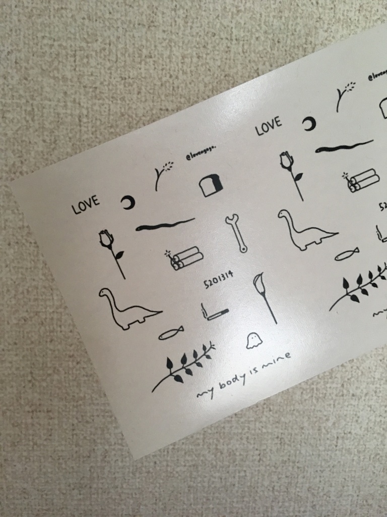 とても小さいタトゥーシール 01