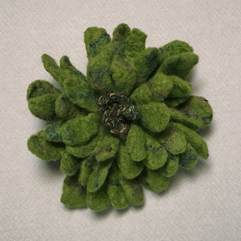 森が呼ぶコサージュ