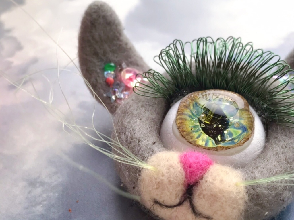 クシャヒゲ猫<ミツメルブローチ>