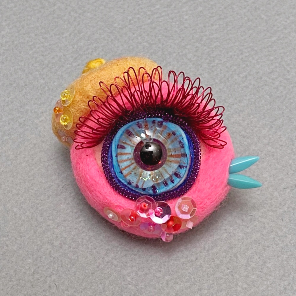 ベレーのヒヨコ<ミツメルブローチ>