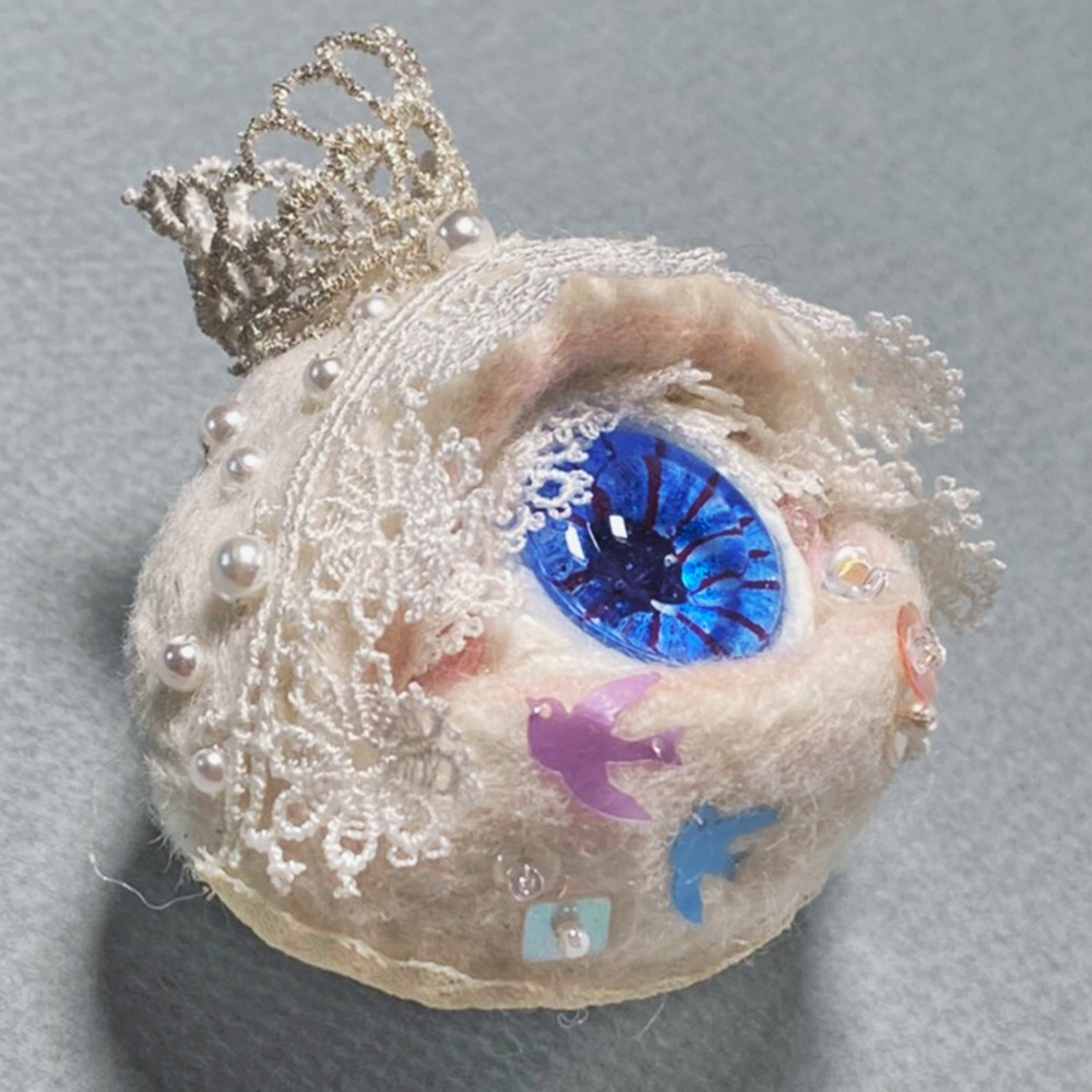 ティアラとレース<ミツメルブローチ>