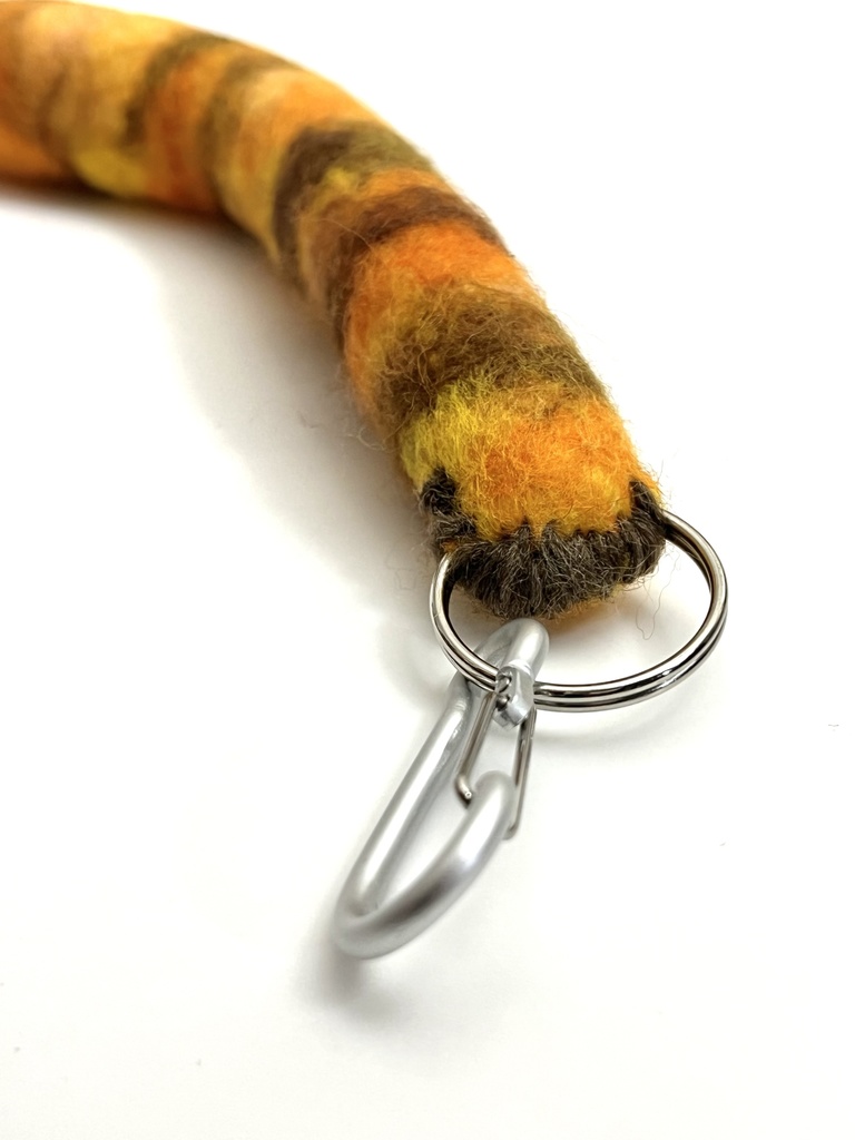 猫のしっぽストラップ(茶トラA)