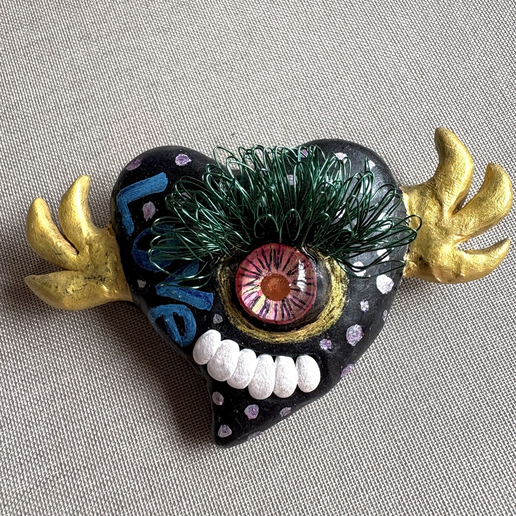 『ケッキョクLOVEやん』シリーズ   飛ぶハート•ミドリマツゲ