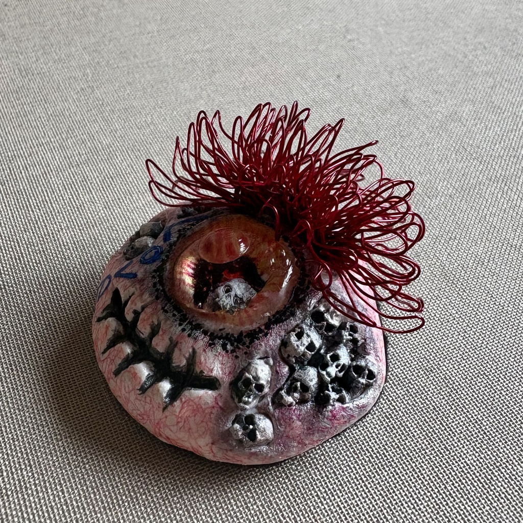 『ケッキョクLOVEやん』シリーズ ヒトツメ•ガイコツ