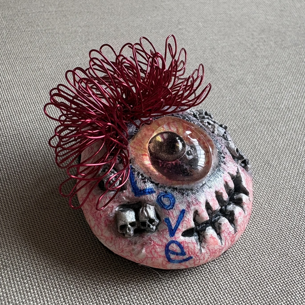 『ケッキョクLOVEやん』シリーズ ヒトツメ•ガイコツ