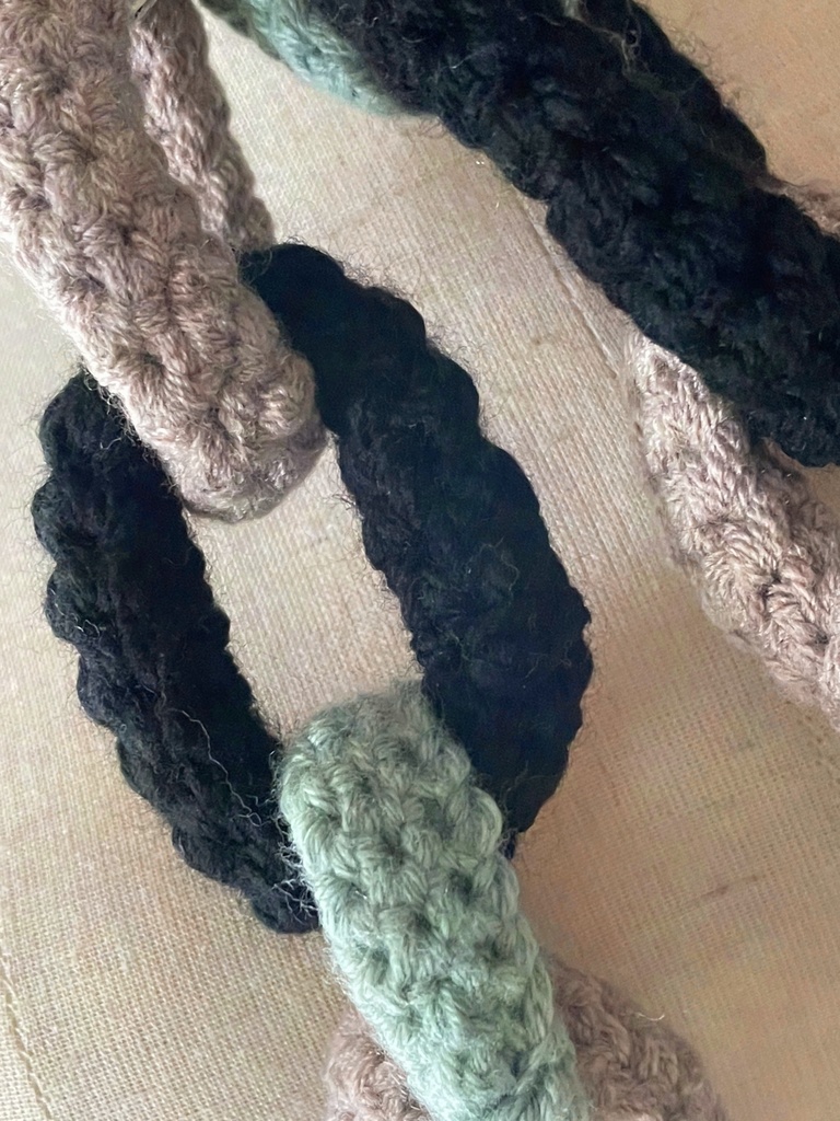 雑伊イメージニットストラップ