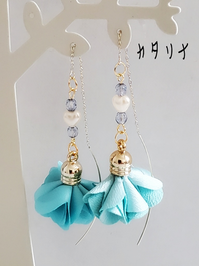 乙女ゲームの破滅フラグでしかない悪役令嬢に転生してしまった…イメージフラワータッセルピアス