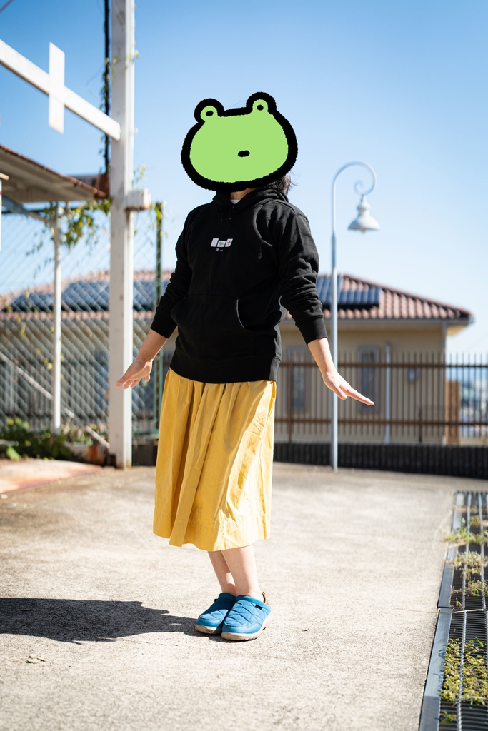 チー 刺繍プルオーバーパーカ(BK・受注生産/納期14日前後)