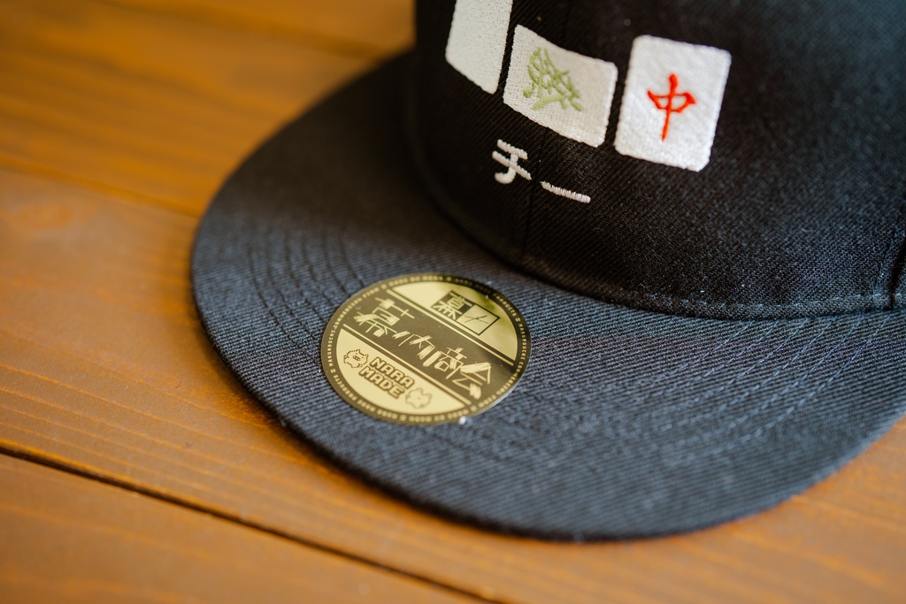 チー スナップバック刺繍キャップ(BK・受注生産/納期7-10日)