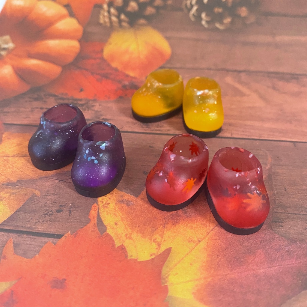 秋色カラーのグミなお靴