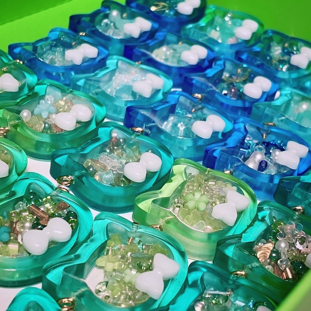 猫ちゃんシャカシャカポシェット