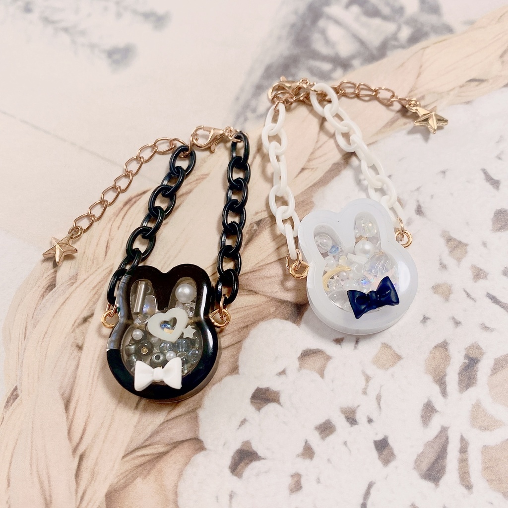 モノクロうさちゃんシャカシャカポシェット