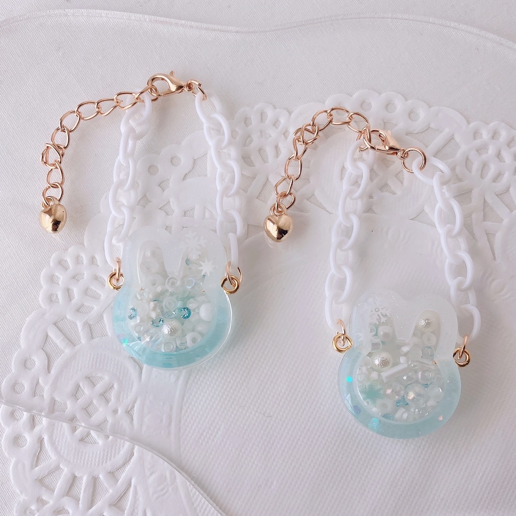 雪うさぎのシャカシャカポシェット