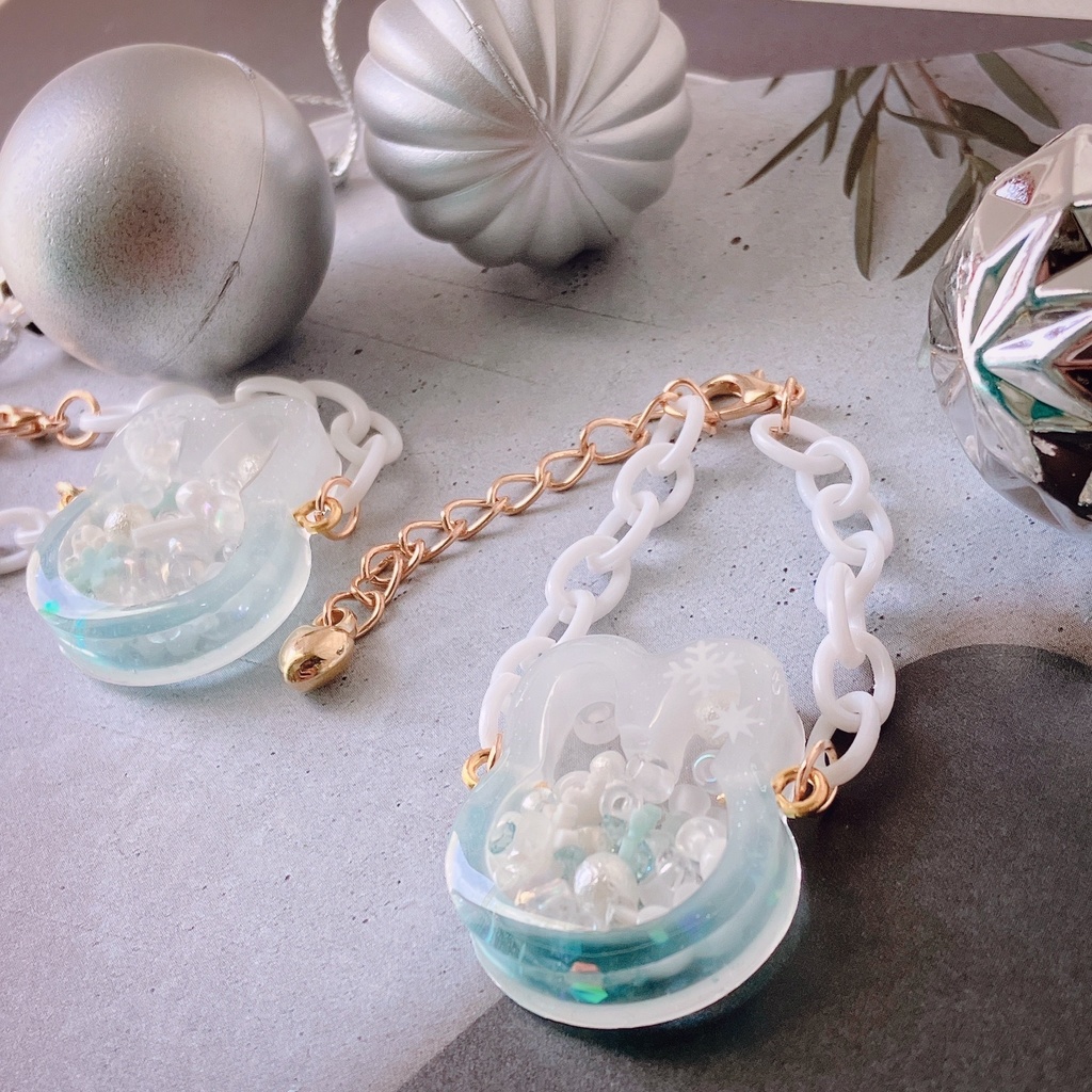 雪うさぎのシャカシャカポシェット