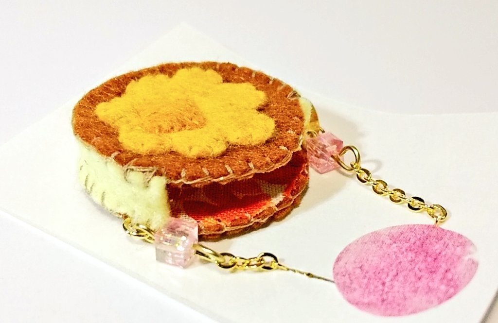 セリアドール、ぬいぐるみ用 パンケーキのポーチ(バター)