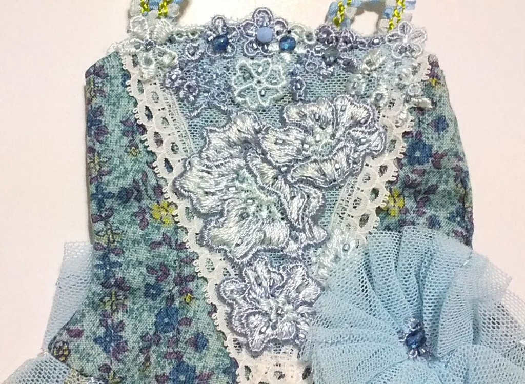 MSD ビーズ刺繍とレースのワンピース&ビーズチョーカー(水色Ａタイプ)