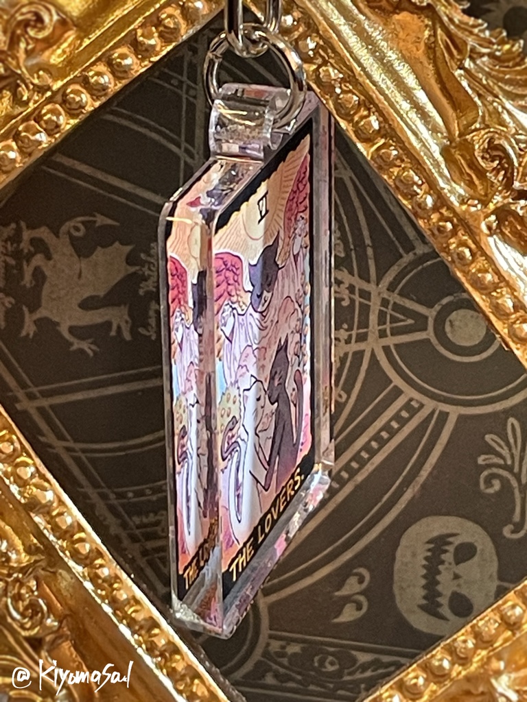 【猫のタロットシリーズ vol.5】アクリルキーホルダー「恋人」(※肉球付き)