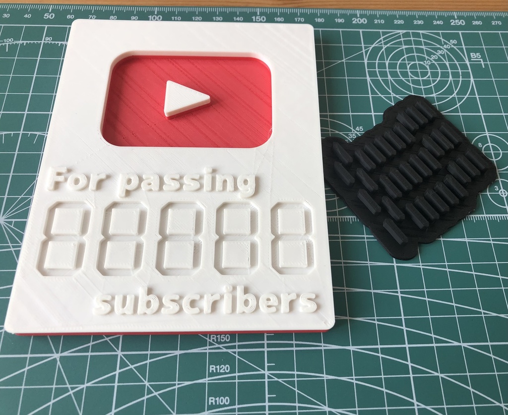 【stlデータ】"YouTubeの盾" 風な3Dモデル