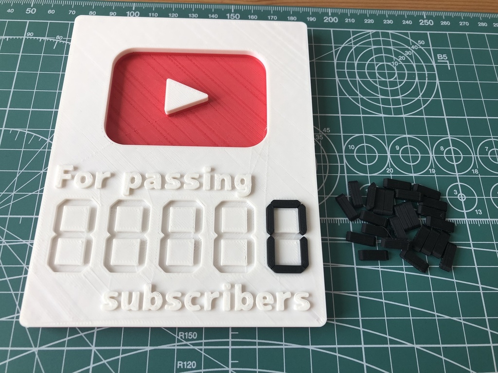 【stlデータ】"YouTubeの盾" 風な3Dモデル