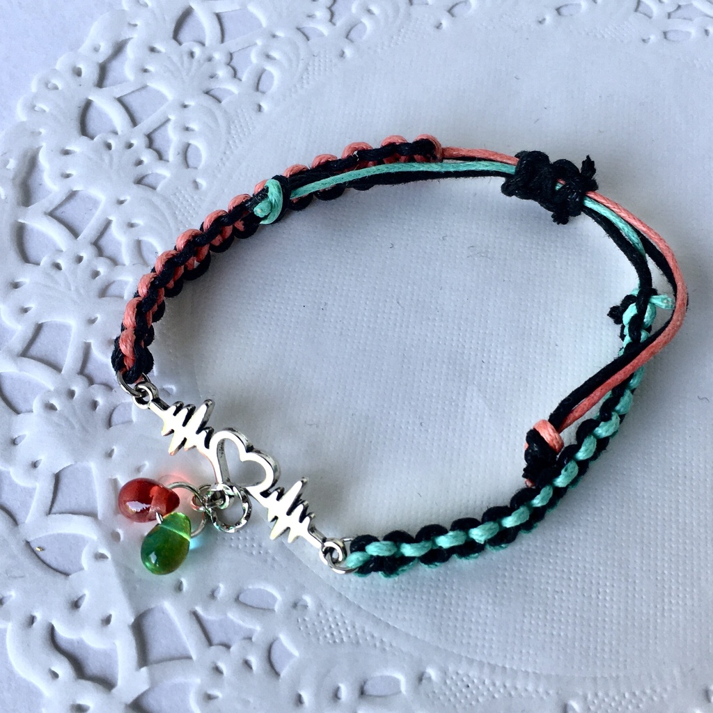 【おそチョロ概念】編み上げブレスレット