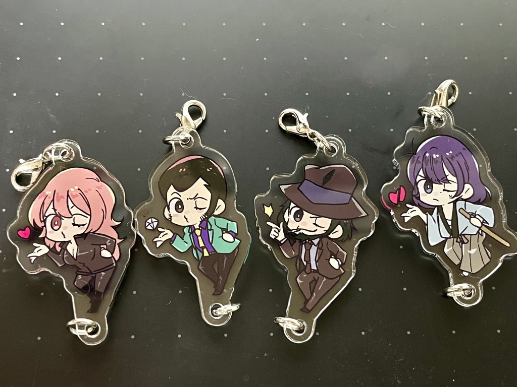 繋がるアクリルキーホルダー