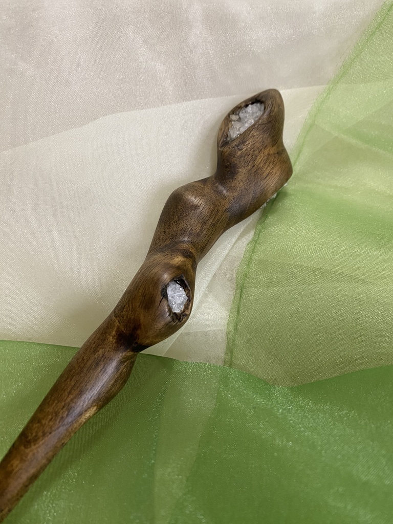 魔法の杖『晶洞の杖』