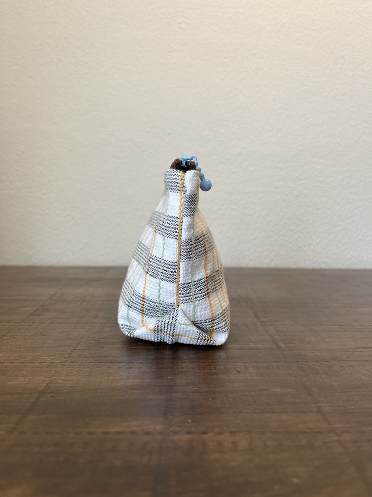 ポーチ(角に三角)②