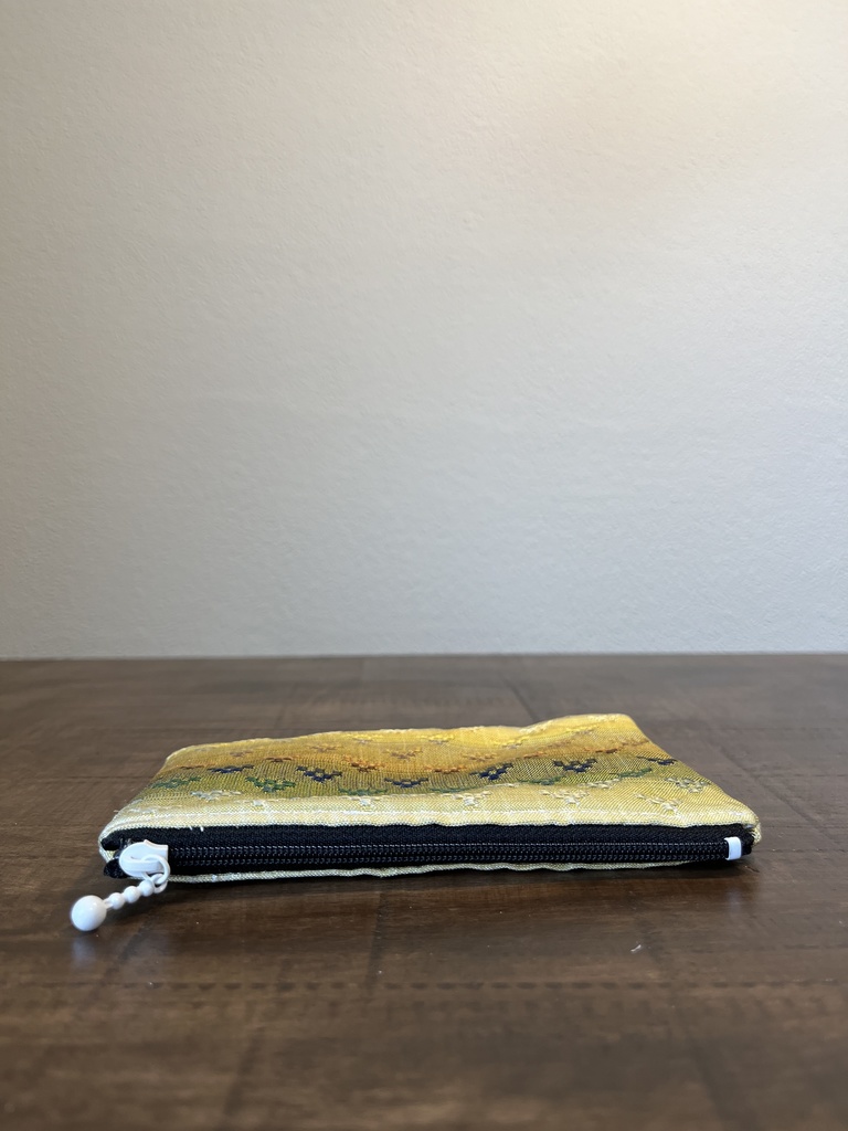 平たい絹ポーチ