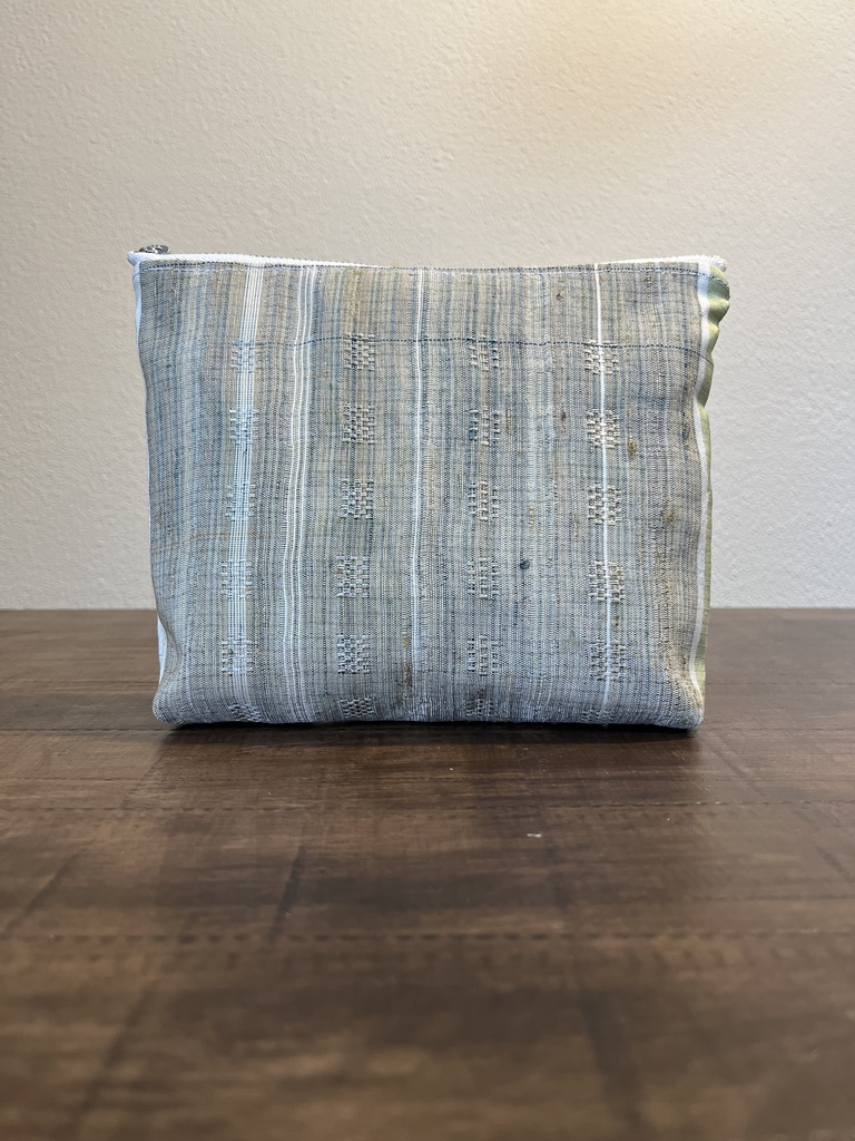 ひらたい麻ポーチ