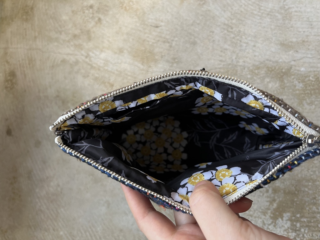 大きいポーチ①